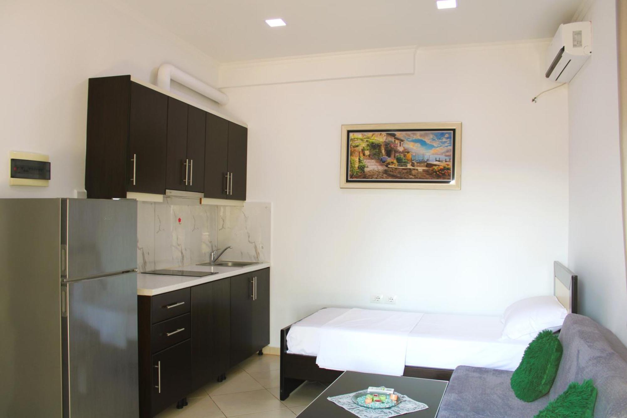 Keli Apartments Ксаміл Екстер'єр фото